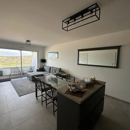 Apartamento Superb New Camiers